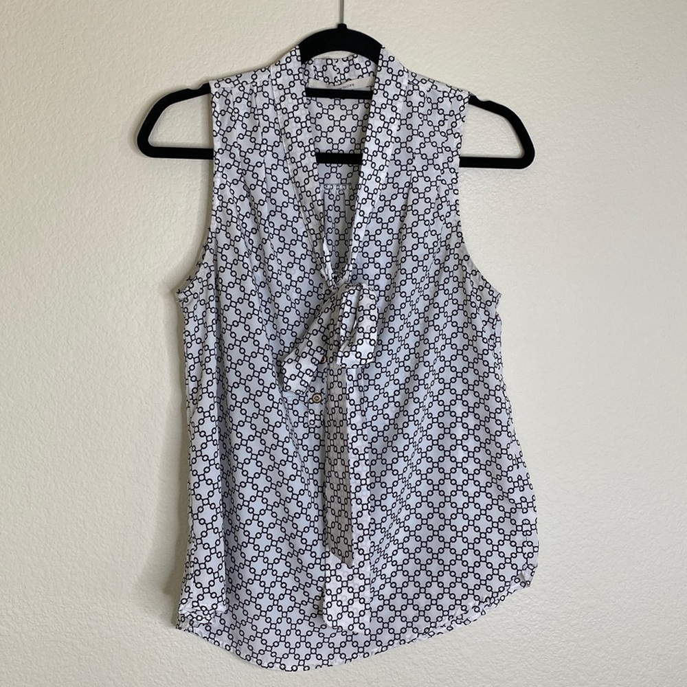41 Hawthorn tie neck button down tank blouse black white chains small